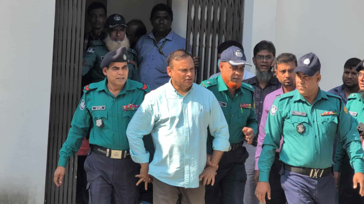 “বলে দিলেই হয় আপনাদের ফাঁসি রেডি”