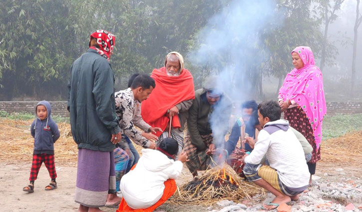 শৈত্যপ্রবাহ বইছে ১৩ জেলায়, শনিবার বাড়বে তাপমাত্রা