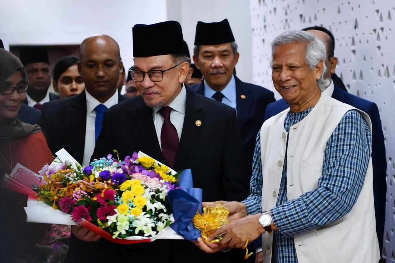 মালয়েশিয়ার প্রধানমন্ত্রী আনোয়ার ইব্রাহিম ঢাকায়