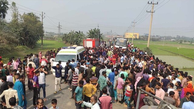  নিহত ৭ জনের মধ্যে ৩ জন যাচ্ছিলেন জানাজায়