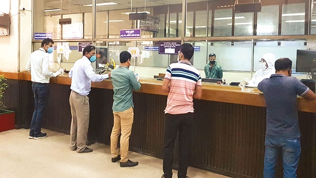 টানা ৩ দিনের ছুটি পাচ্ছেন সরকারি চাকরিজীবীরা