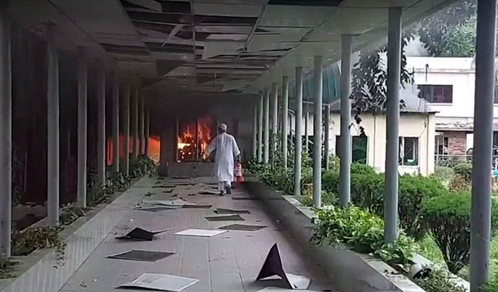 বিটিভির মূল ভবনে আগুন, সম্প্রচার বন্ধ