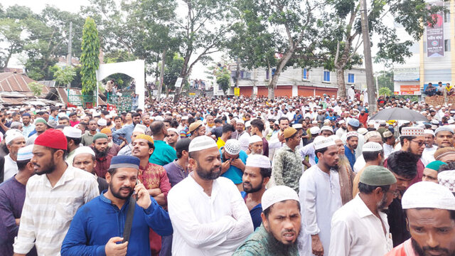 বড় ছেলের কবরের পাশে চিরনিদ্রায় শায়িত আল্লামা সাঈদী