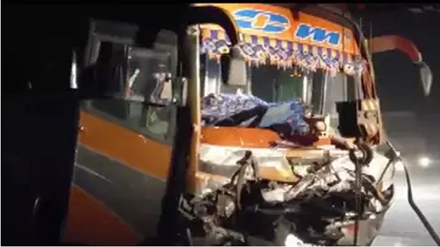 গুজরাটে বাস দুর্ঘটনায় নিহত ৯