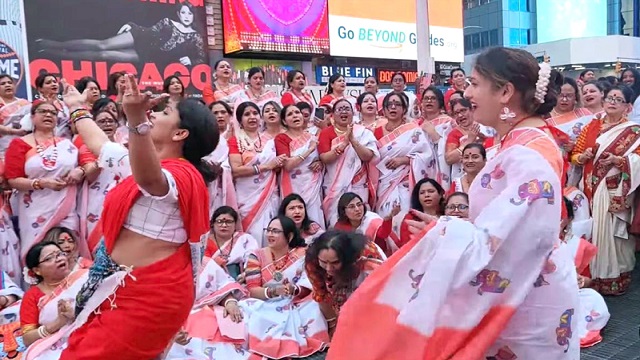 নিউ ইয়র্কে মঙ্গল শোভাযাত্রায় ‘উলুধ্বনি’, প্রবাসীরা ক্ষুব্ধ