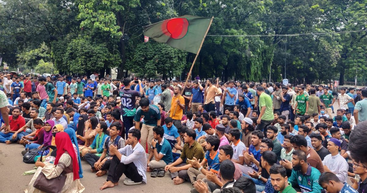 ‘বাংলা ব্লকেডের’ চেয়েও কঠোর কর্মসূচির হুঁশিয়ারি শিক্ষার্থীদের!