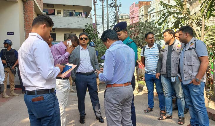 পুলিশের চোখে স্প্রে মেরে আদালত থেকে পালালো ২ জঙ্গি