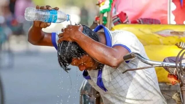 নতুন করে আরো ৭২ ঘণ্টার হিট অ্যালার্ট