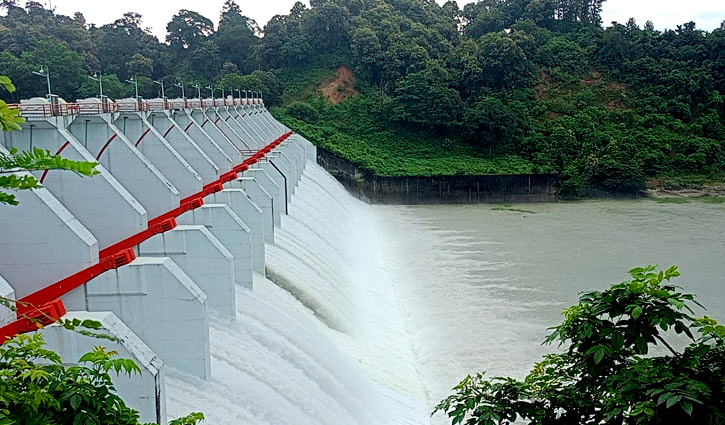 খুলে দেওয়া হলো কাপ্তাই বাঁধের ১৬টি স্পিলওয়ে