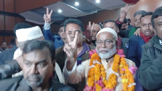 বিপুল ভোটের ব্যবধানে ফের মেয়র হলেন জাপার মোস্তফা