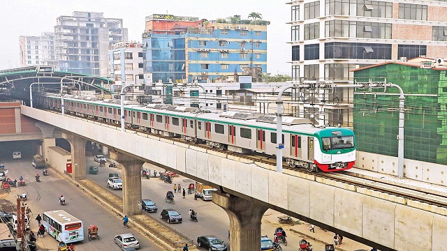 মেট্রোরেলের জানালায় ঢিল ছোড়ার ঘটনায় মামলা দায়ের