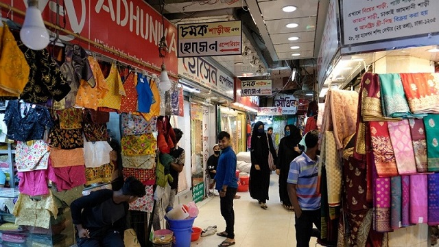 খুলে দেওয়া হলো নিউমার্কেট