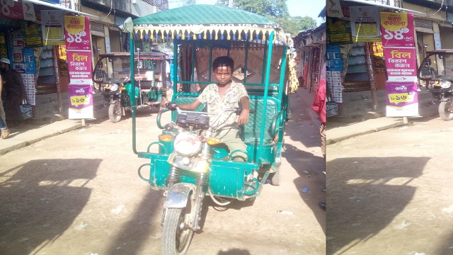 পড়া-লেখা ছেড়ে জীবিকার টানে ছুটছে বাহুবলের শিশু রাকিব