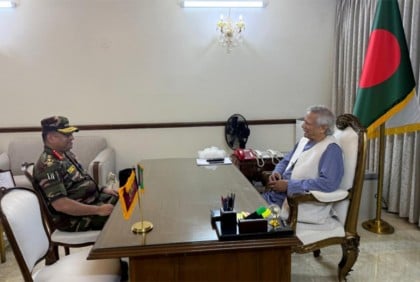 প্রধান উপদেষ্টার সাথে সেনাবাহিনী প্রধানের সৌজন্য সাক্ষাৎ