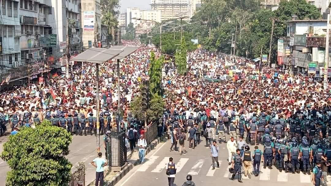 শাপলা চত্বরে জামায়াতের সমাবেশ, পুলিশের বাধা (ভিডিও)