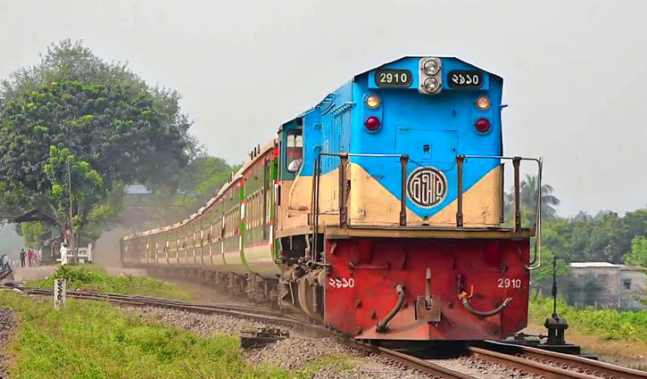 "কবে নাগাদ ট্রেন চলাচল শুরু হবে তা এখনও নিশ্চিত নয়"